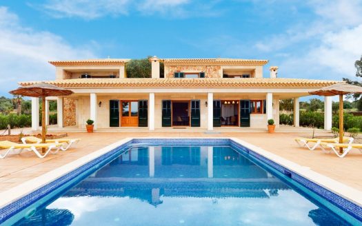 new villa with tourist license in Central Mallorca