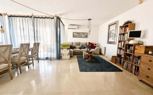 Bright Apartment with Terrace and Panoramic Views of Bellver and near to Son Armadans
